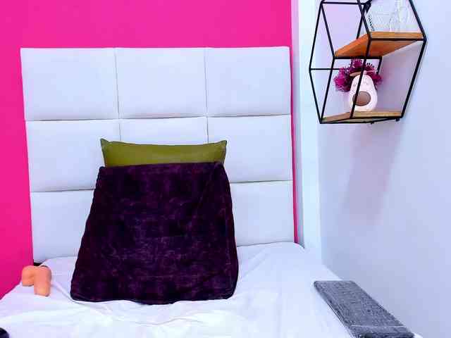 Violetta-hot69 webcam