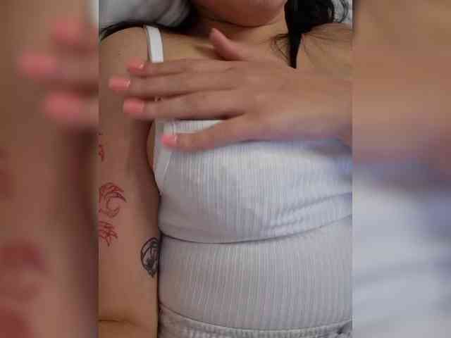 Bella67 webcam