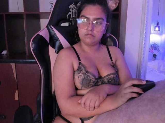  BellaMonet chat room