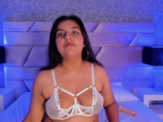  BellaMonet chat room