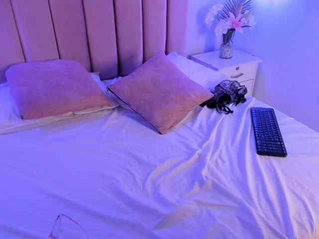 BellaMonet webcam