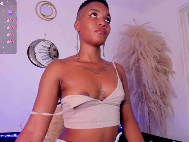 Annprices Live Cam on BongaCams