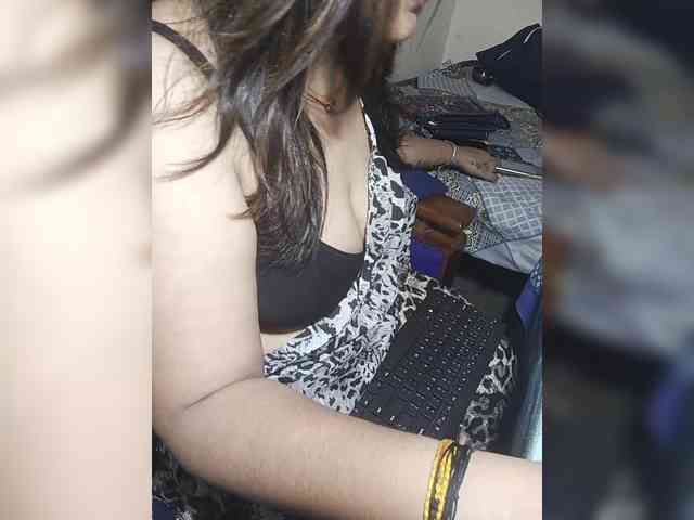 Sexxybhabhi1411 webcam