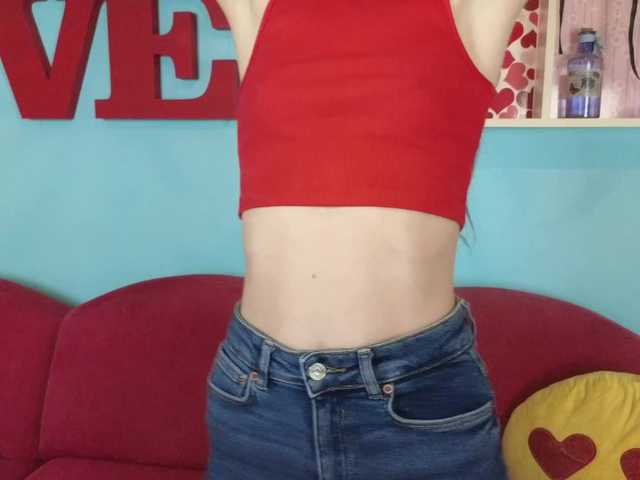 Julia-Jae's BongaCams show and profile