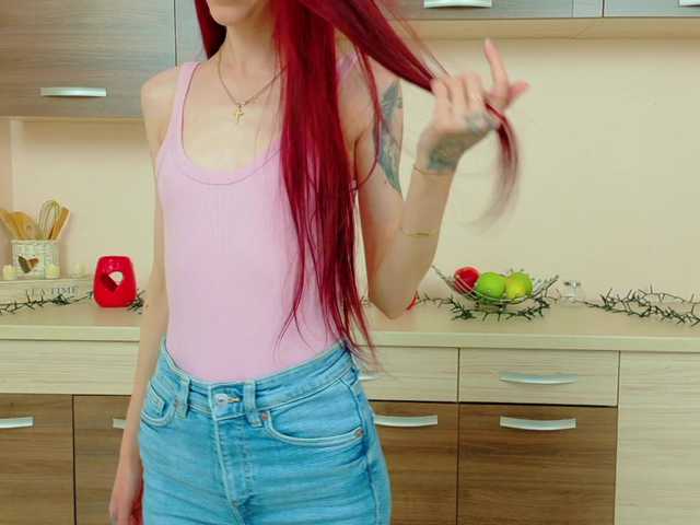 Julia-Jae webcam