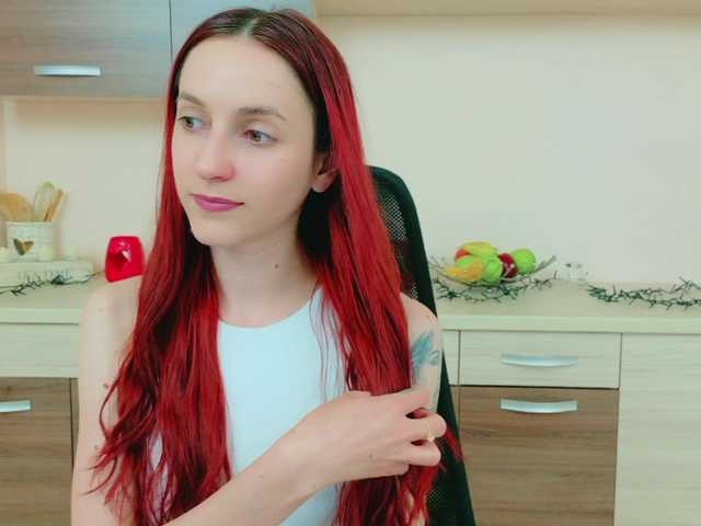 Julia-Jae webcam