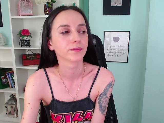 Julia-Jae webcam
