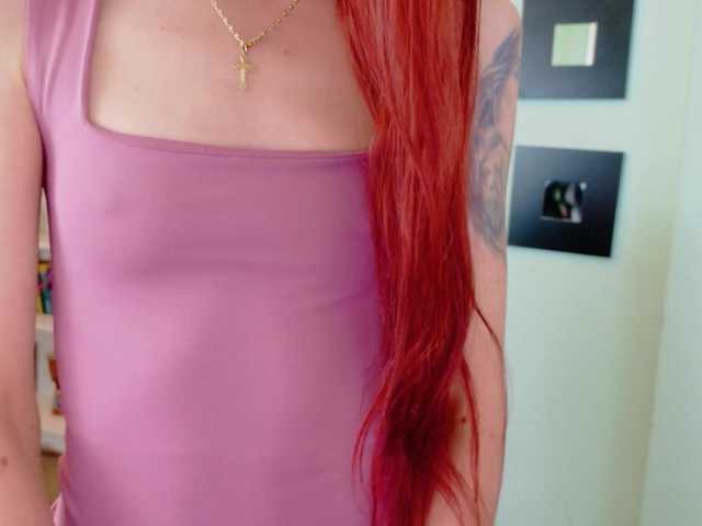 Julia-Jae's BongaCams show and profile