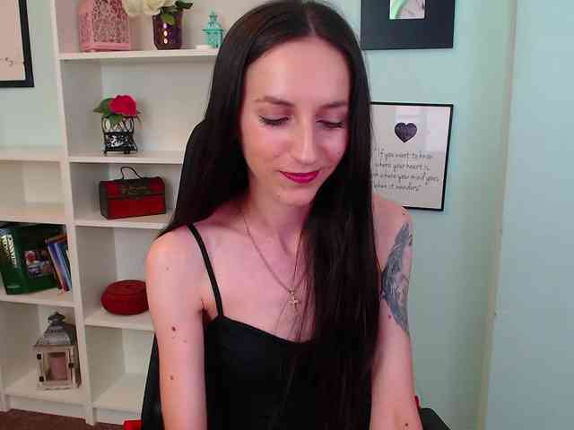 Julia-Jae webcam