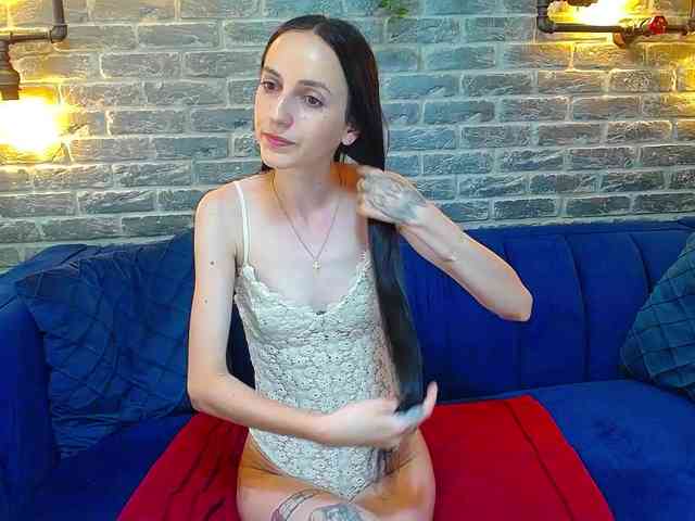 Julia-Jae webcam