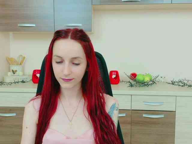 Julia-Jae webcam