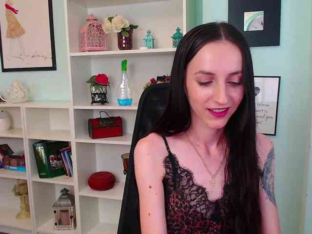 Julia-Jae webcam