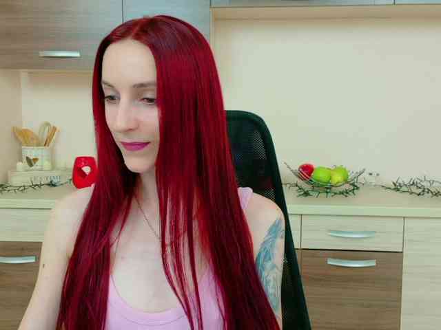 Julia-Jae webcam