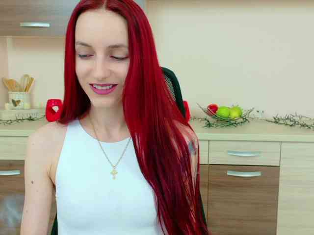 Julia-Jae webcam