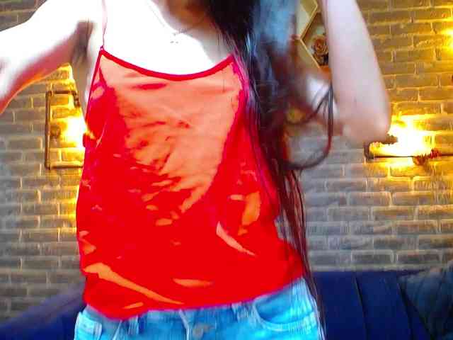 Julia-Jae webcam