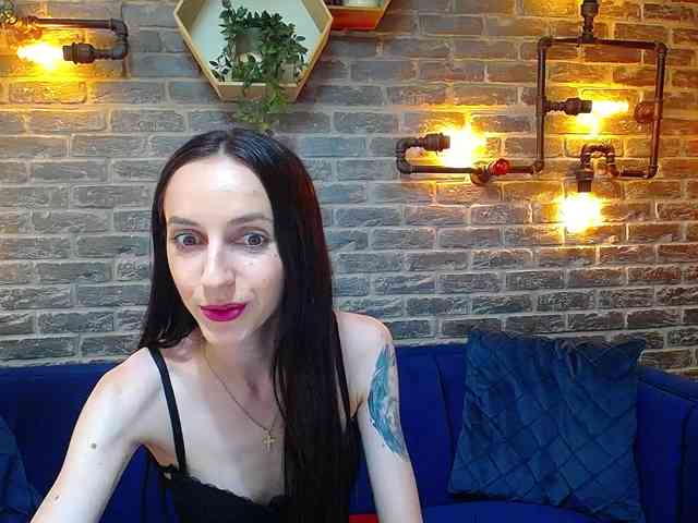 Julia-Jae webcam