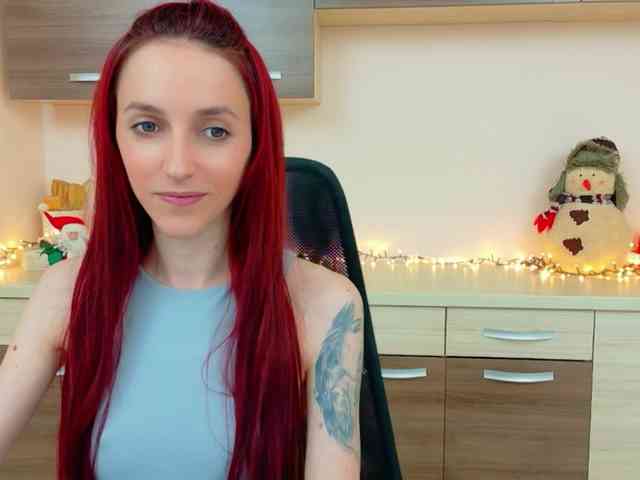 Julia-Jae webcam