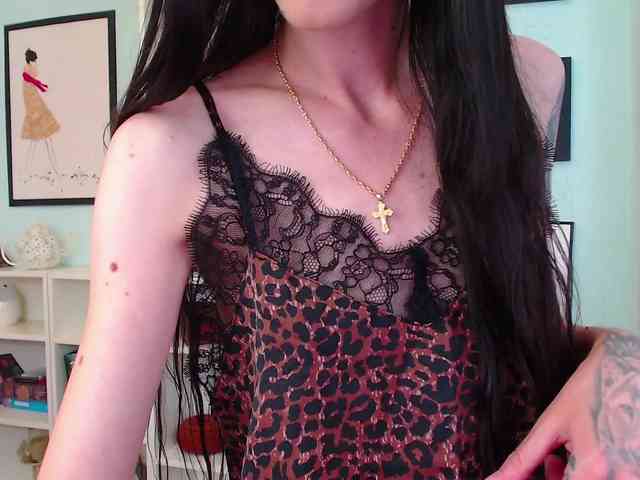 Julia-Jae webcam