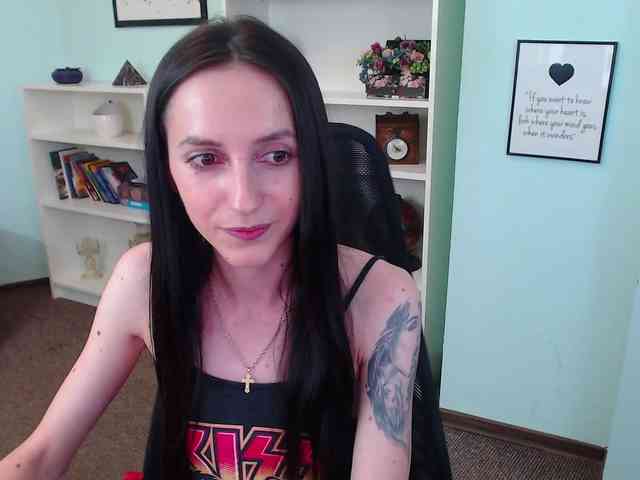 Julia-Jae webcam