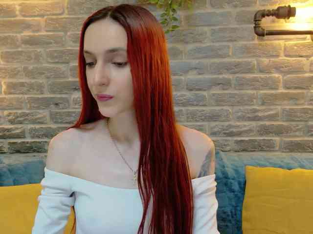 Julia-Jae webcam