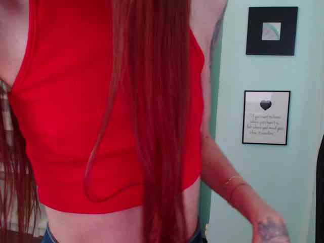 Julia-Jae webcam