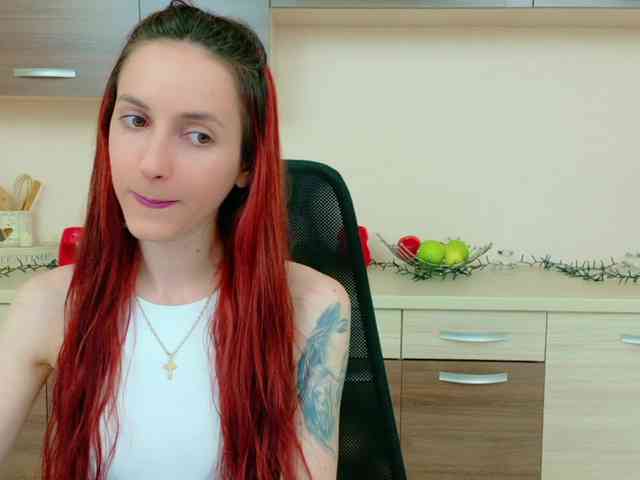 Julia-Jae webcam