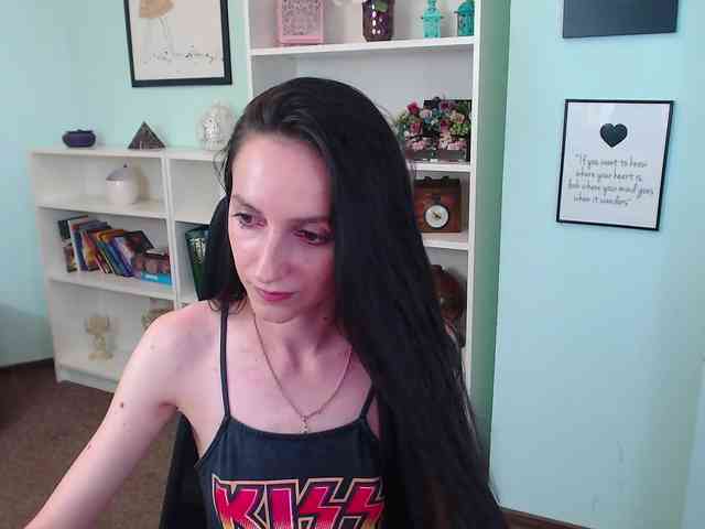 Julia-Jae webcam