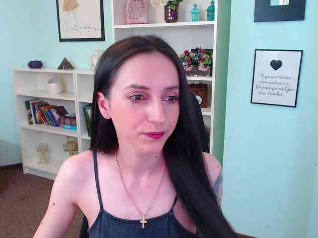 Julia-Jae webcam