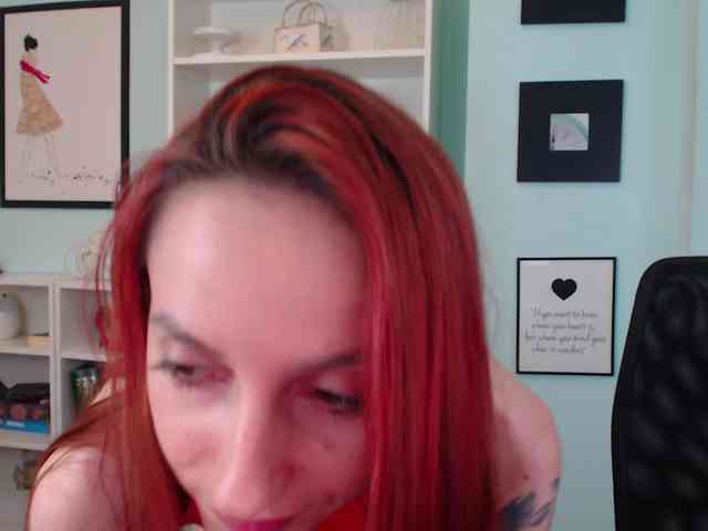 Julia-Jae Live Webcam on BongaCams
