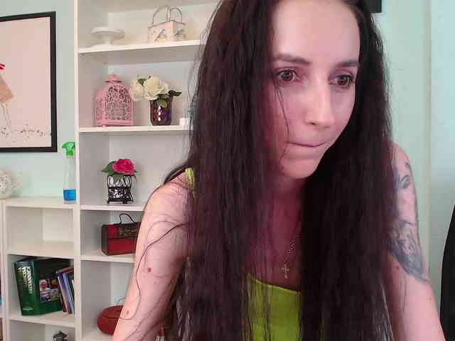 Julia-Jae webcam