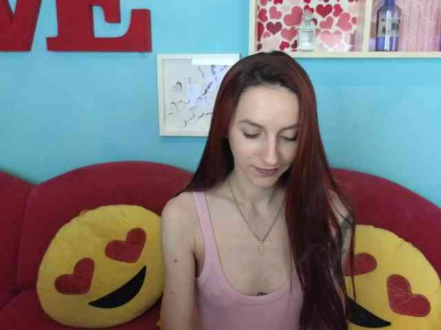 Julia-Jae webcam