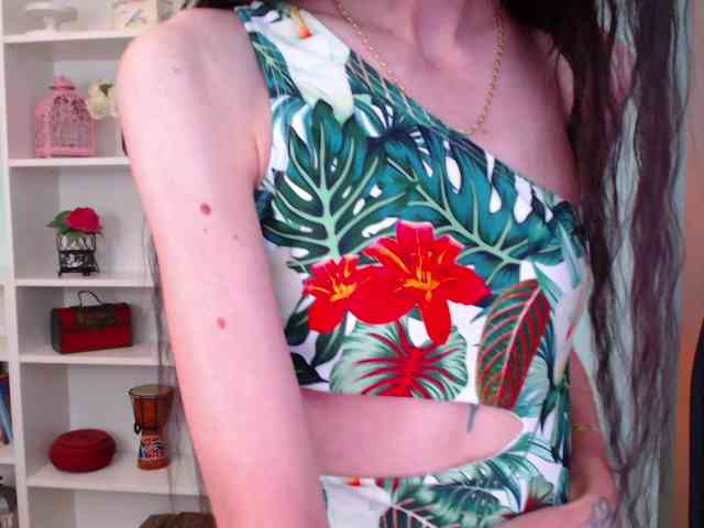 Julia-Jae webcam