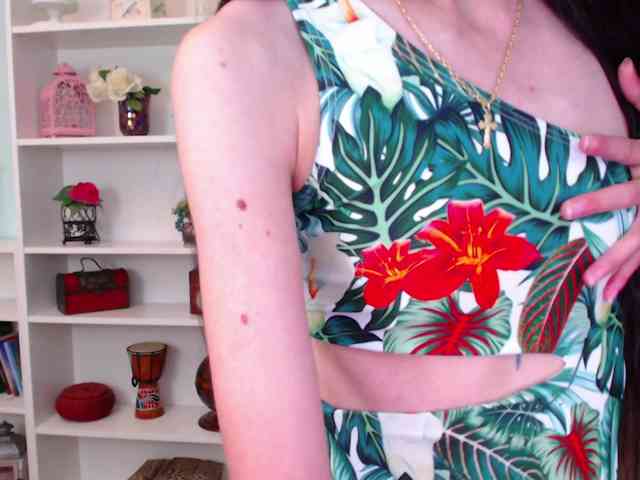 Julia-Jae webcam