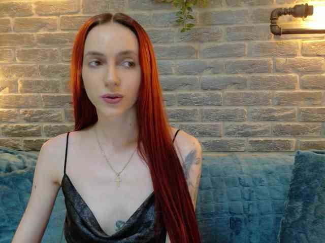 Julia-Jae webcam