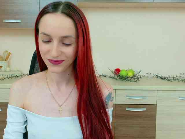 Julia-Jae webcam