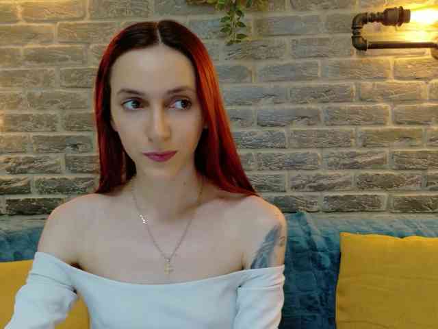 Julia-Jae webcam