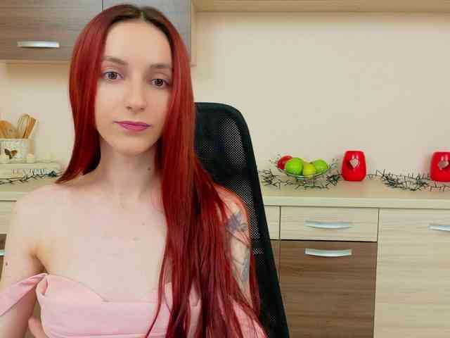 Julia-Jae webcam