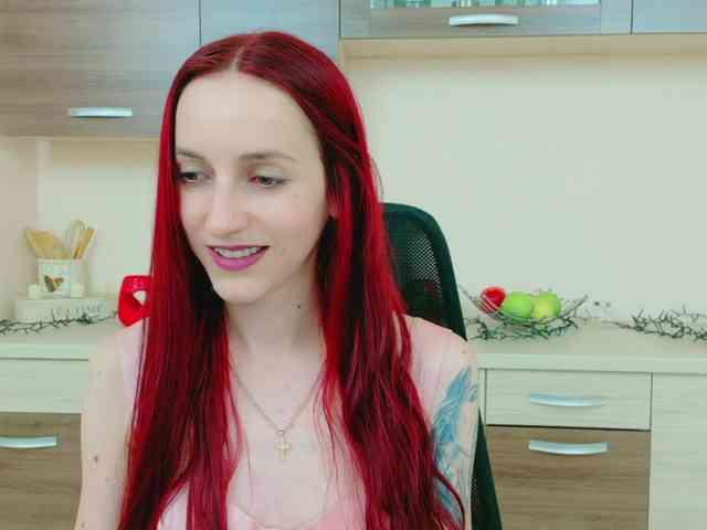Julia-Jae webcam