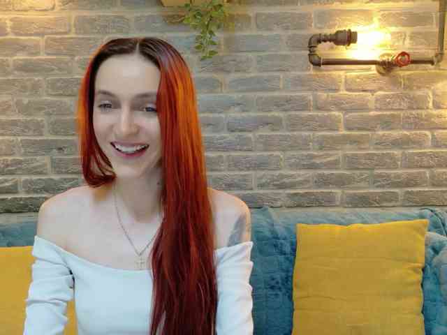 Julia-Jae webcam