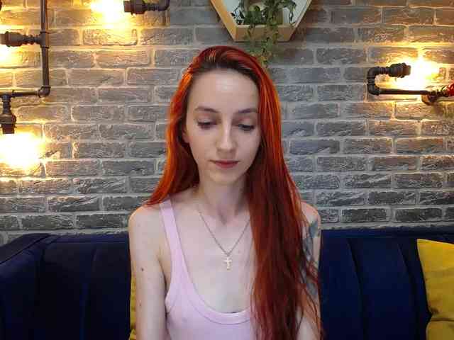 Julia-Jae webcam