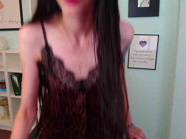 Julia-Jae webcam