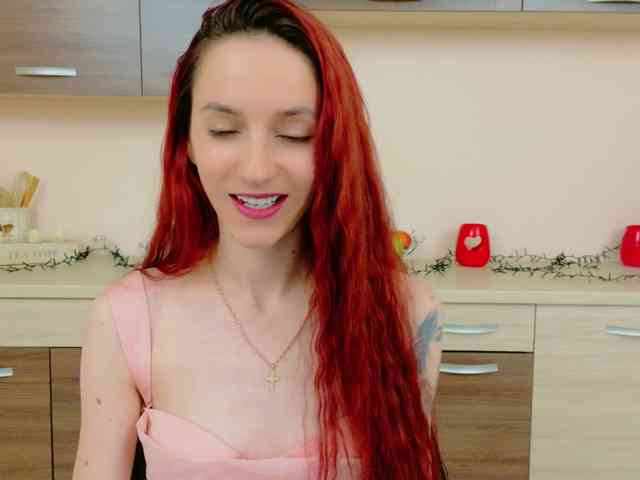 Julia-Jae webcam