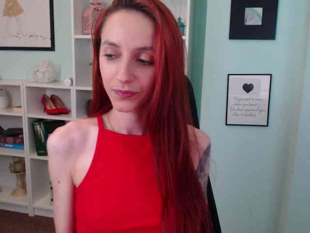 Julia-Jae webcam