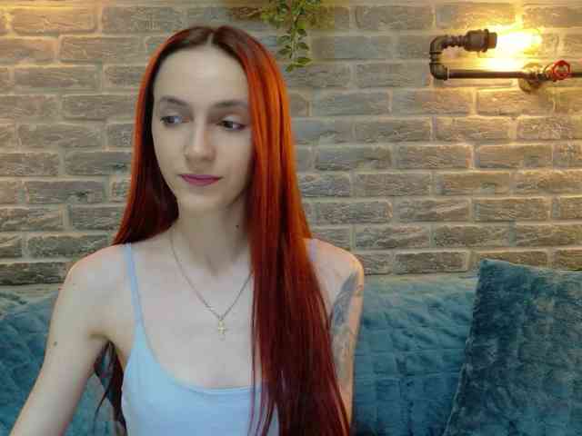 Julia-Jae webcam
