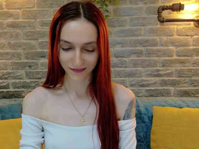 Julia-Jae webcam
