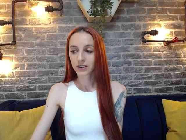 Julia-Jae webcam