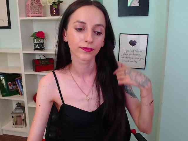 Julia-Jae webcam