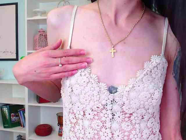 Julia-Jae webcam