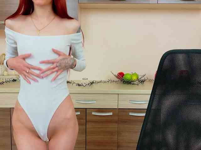 Julia-Jae webcam