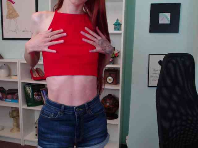 Julia-Jae webcam